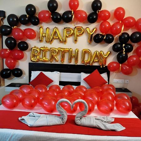 Goroomgo Blue Bell Bhubaneswar - Well Decorated Room -Wifi And Parking Facilities Available ภายนอก รูปภาพ