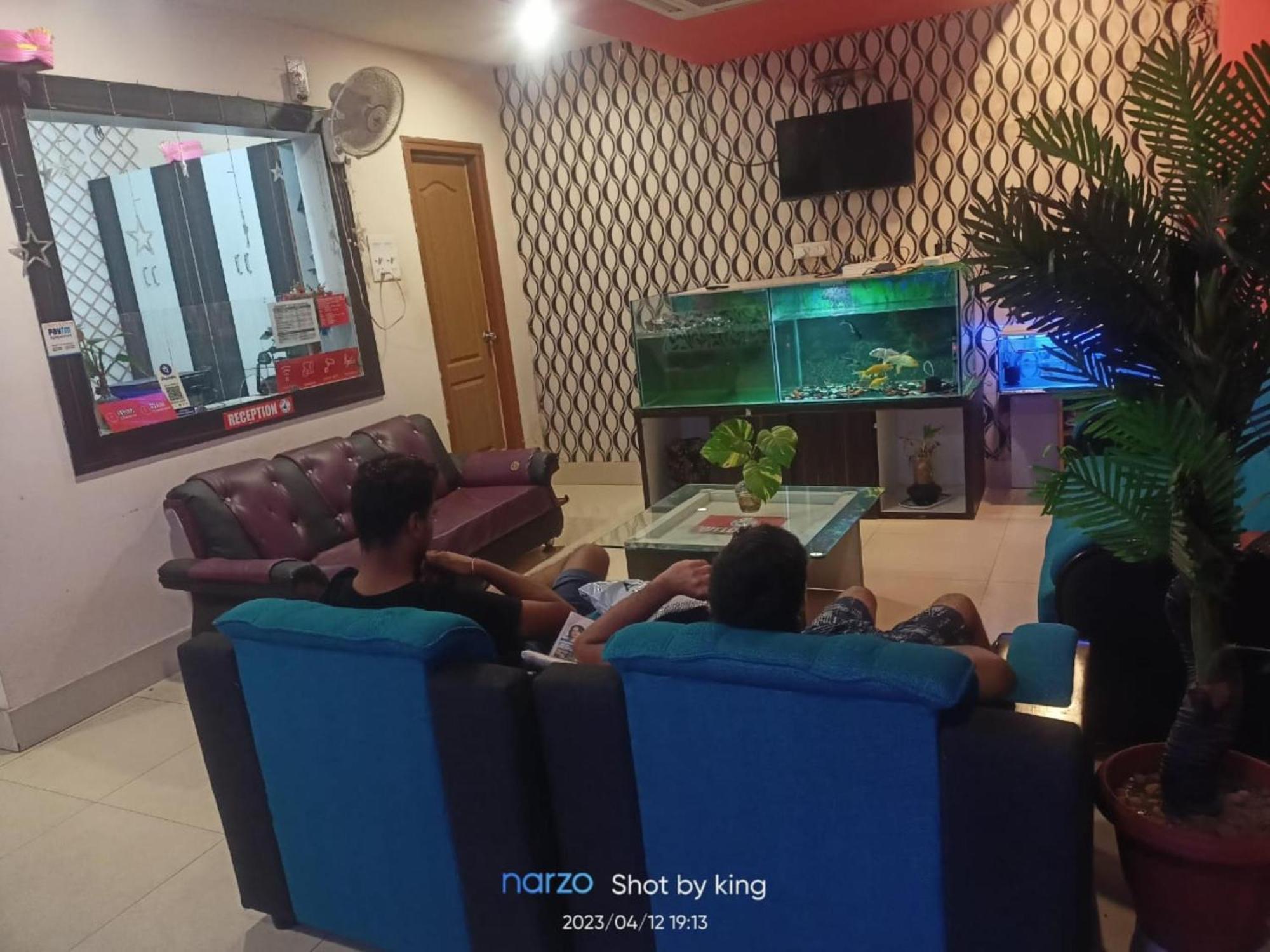 Goroomgo Blue Bell Bhubaneswar - Well Decorated Room -Wifi And Parking Facilities Available ภายนอก รูปภาพ