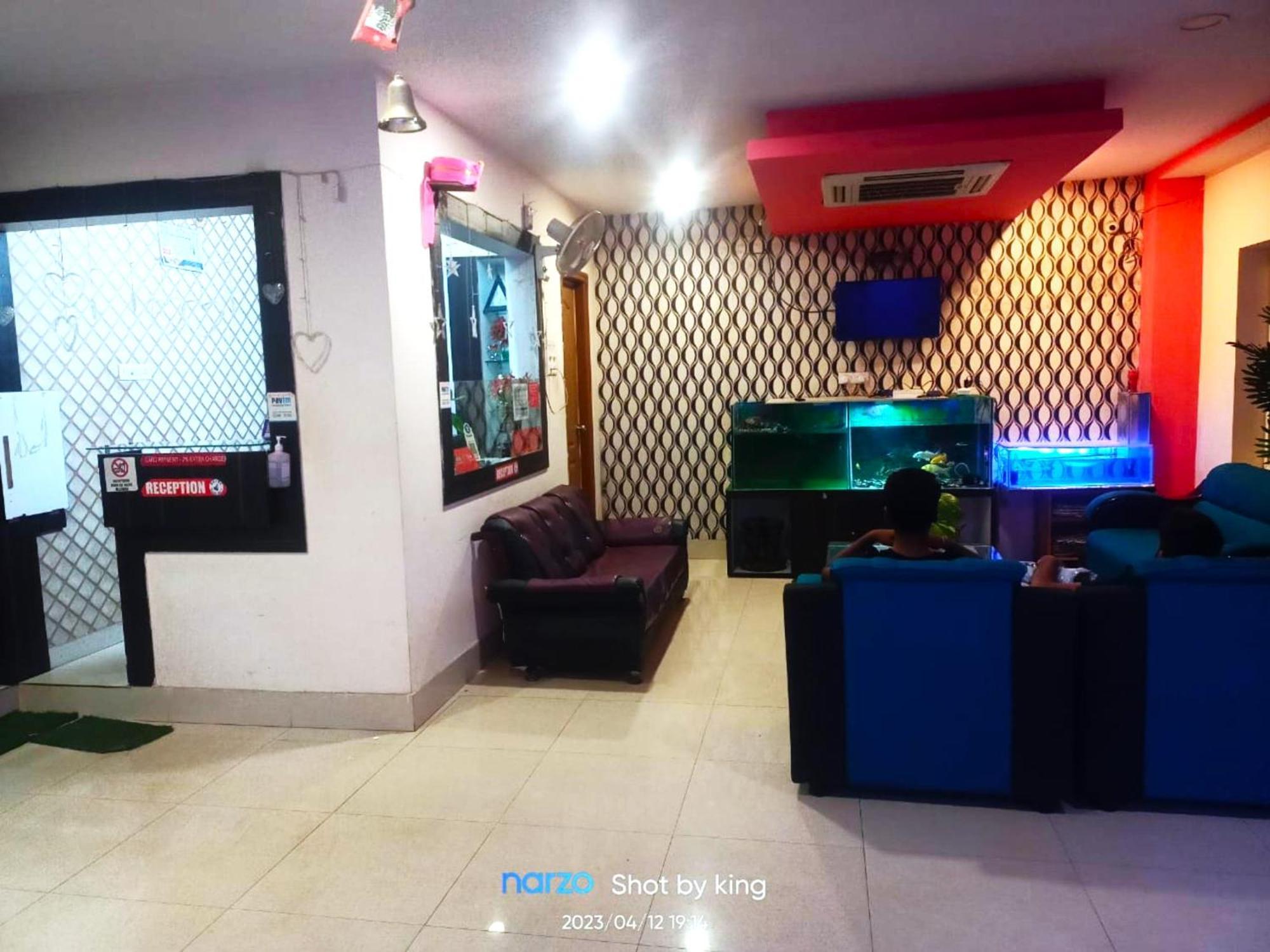 Goroomgo Blue Bell Bhubaneswar - Well Decorated Room -Wifi And Parking Facilities Available ภายนอก รูปภาพ